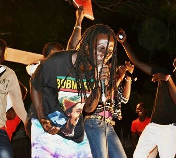 Discover fada, musician in S&eacute;n&eacute;gal/s&eacute;dhiou, S&eacute;dhiou, SN. Rate, follow, send a message and read about fada on LiveTrigger.