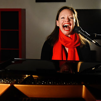 Discover Taylor Giacoma, singer-songwriter musician in Manchester, UK. Rate, follow, send a message and read about Taylor Giacoma on LiveTrigger.