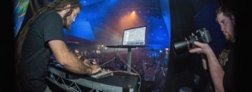 Fresh from the Aussie bush party scene, Itsu started out playing experimental cinematic bass and glitch hop finally matured into his infamous neurofunk drum and bass style